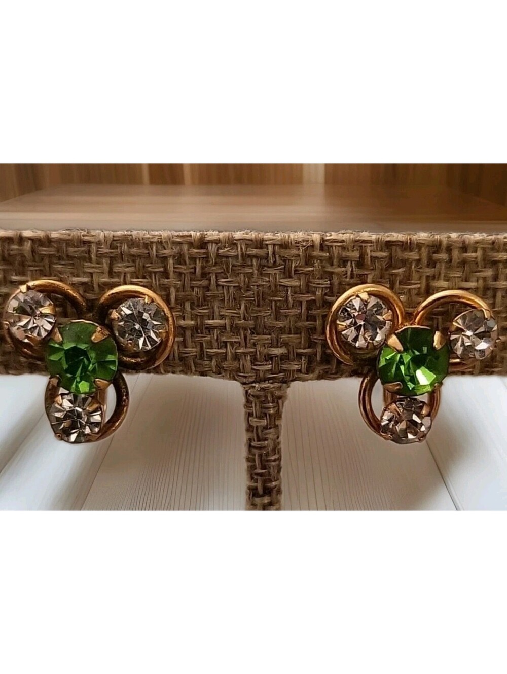 Vintage Gold Tone Emerald Rhinestones Clip-On Screw Backs Earrings Beautiful K20